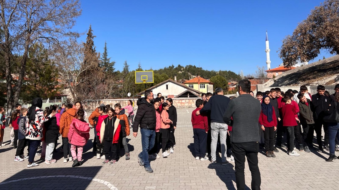 OKULUMUZDA DEPREM TATBİKATI YAPILDI.